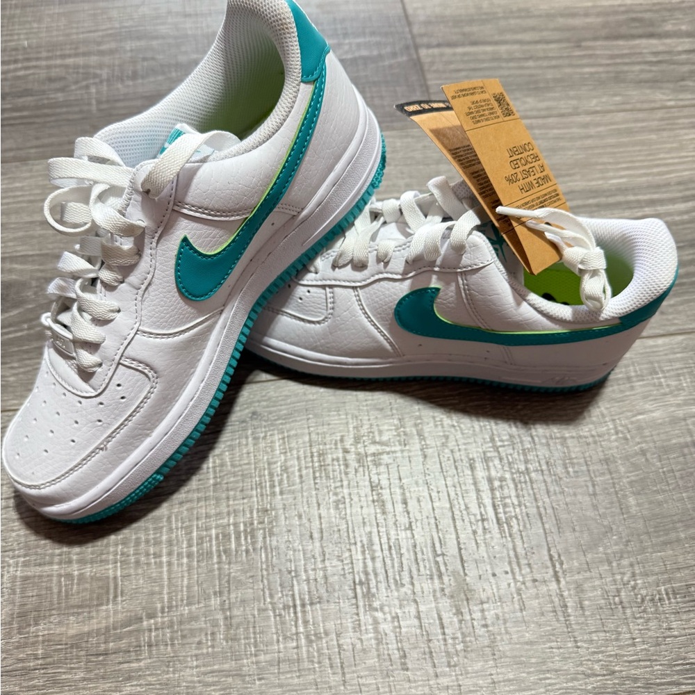 Nike AF1 White and Teal Sneakers. NWT never worn Size 7